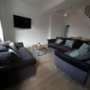 Ocean Pearl - 4 Bedroom House , Swansea United Kingdom