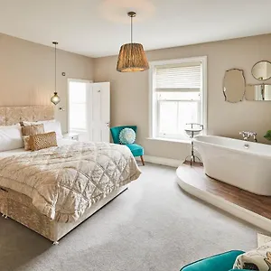 Host & - One Mulgrave Place , Whitby United Kingdom