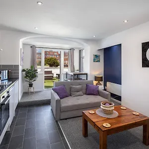  Apartment 02 Holmfield